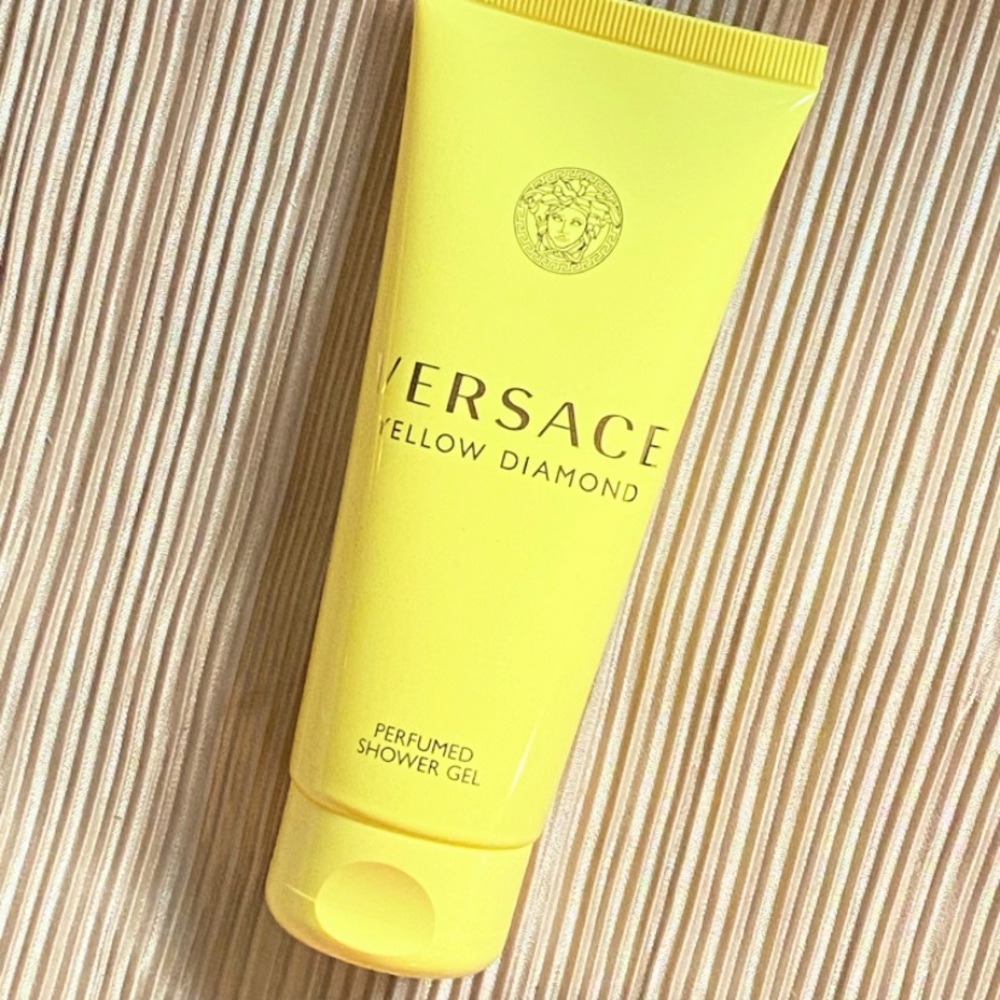 Versace Yellow Diamond Perfumed Shower Gel - 3.4oz